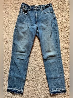 Abercrombie & Fitch Women's high rise mom jeans